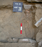 Burial in the oldest level of the necropolis of the convent of Santa Teresa (San Sebastián) © Fundación Arkeolan